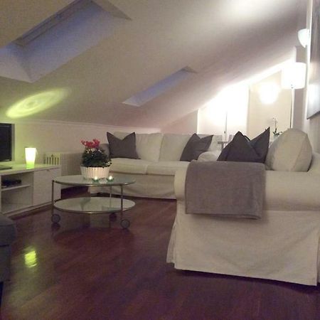 Apartment La Mansarda 알바 외부 사진