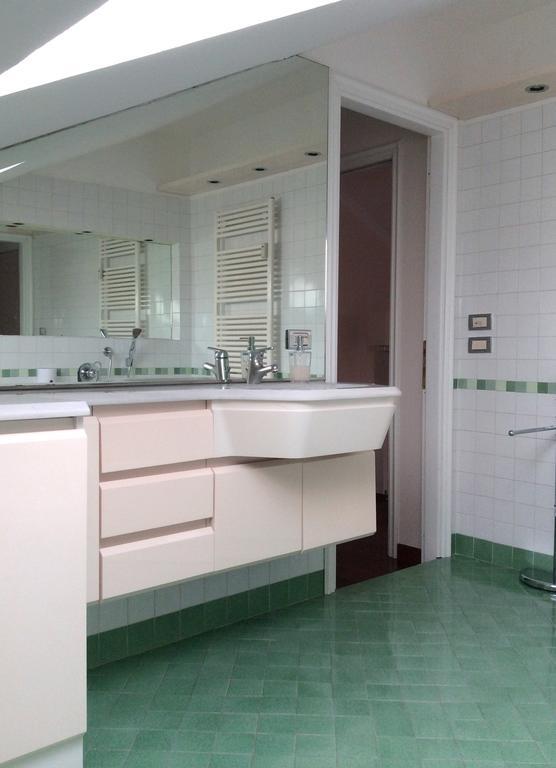 Apartment La Mansarda 알바 객실 사진